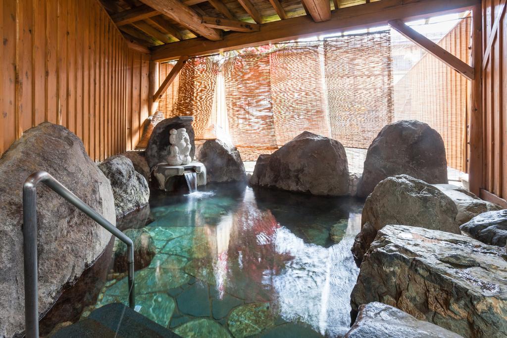 Hotel Mikunitoge Onsen Oyado Honjin Yuzawa  Exterior foto