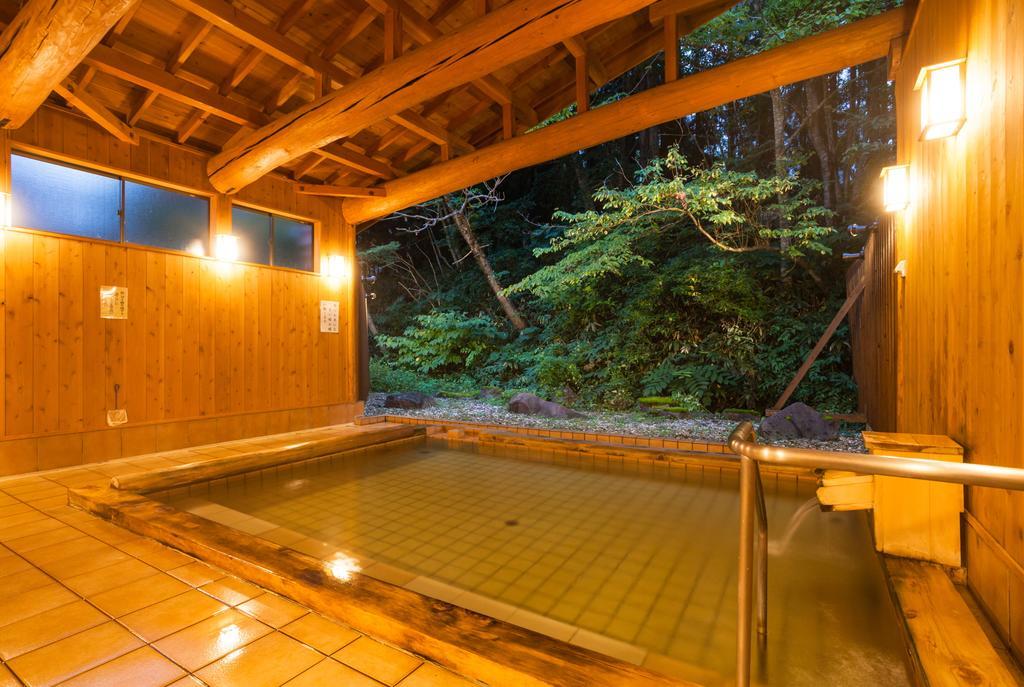 Hotel Mikunitoge Onsen Oyado Honjin Yuzawa  Exterior foto